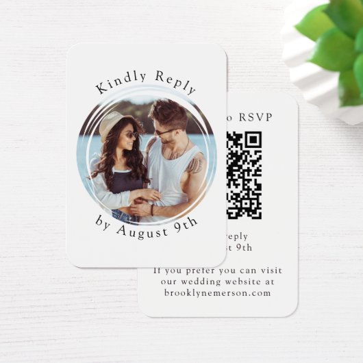 ミニマル写真QRコードスキャンしてRSVPに (デスク)