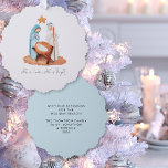 ミニマル出生シーンすべてが穏やかなクリスマス オーナメントカード<br><div class="desc">ミニマル出生シーンすべて穏やかなクリスマス。出生シーン魅力的Mary、Joseph、ベビーJesusと一緒に使える便利なオールインワンのオーナメントとカードモダンは、キャロルの夜から行をお気に入りの付け静かてモダン：すべてAll Is Calm All is Bright.でスタイリッシュす。フェスティバルの挨拶と名前を後ろに付け、受信者が自分のツリーかつるら表示できるようにした。</div>