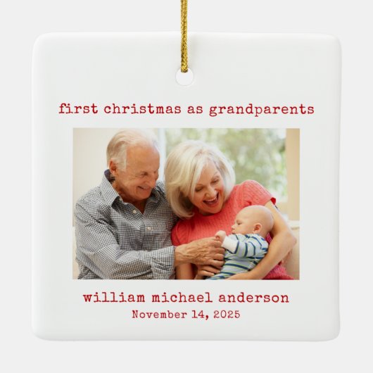 ミニマル初めてのクリスマスを祖父母の写真として セラミックオーナメント (裏面)