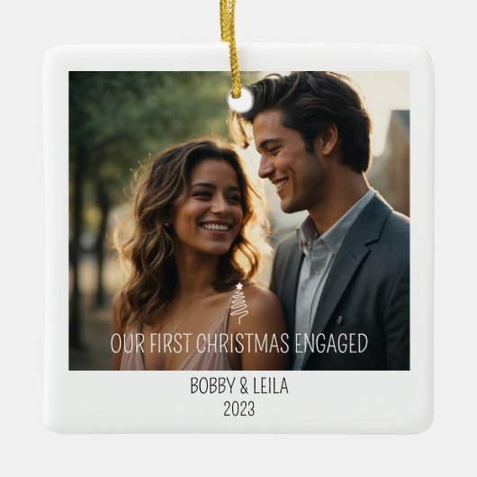 ミニマル初めてのクリスマス婚約したオーナメント セラミックオーナメント (正面)