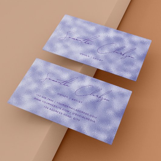 ミニマル手文字の紫色の箔とスクリプト 名刺