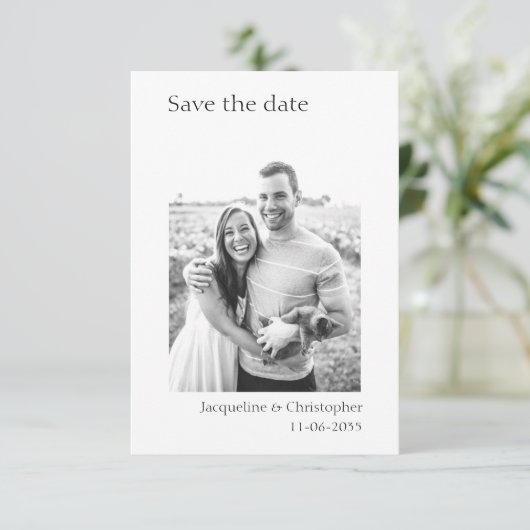 ミニマル文字と写真の結婚式の日付を保存 サンキューカード (スタンド正面)