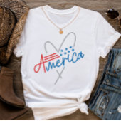 ミニマル文字グラフィック米国国旗7月4日 Tシャツ