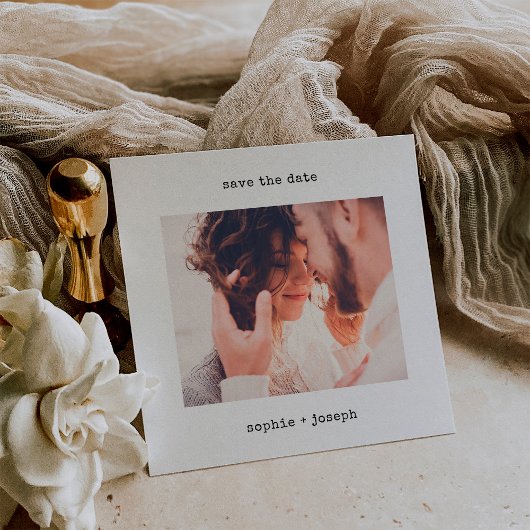 ミニマル書体 |写真シンプルの結婚写真 セーブザデート