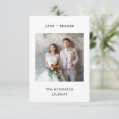 ミニマル書体 | 2枚の写真シンプル結婚の サンキューカード (スタンド正面)