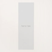 ミニマル淡い色のスグレー名前をカスタムするモノグラモダンム ヨガマット (裏面)