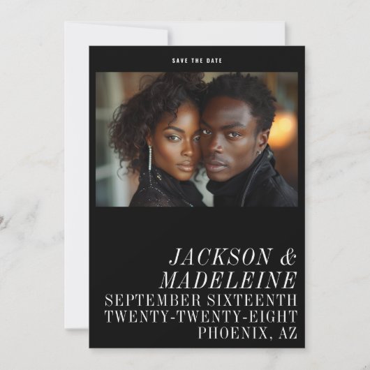 ミニマル無地のタイポグラフィブラック結婚フォト セーブザデート (正面)