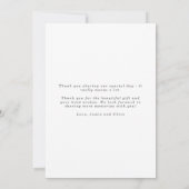 ミニマル白の手書きスクリプトの写真結婚の数 サンキューカード (裏面)