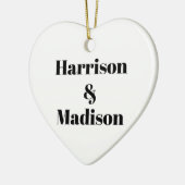 ミニマル白黒カスタムカップル名ハート セラミックオーナメント (左)