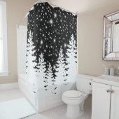 ミニマル白黒パインフォレスト夜空の星 シャワーカーテン (インサイチュ)
