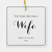 ミニマル白黒モダン初めてのクリスマス妻 セラミックオーナメント (正面)