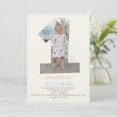 ミニマル第1誕生日シンプル可愛いドット写真 招待状 (スタンド正面)