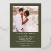 ミニマル結婚サージグリーンの4枚フォトゴールドフォイル 箔招待状 (裏面)