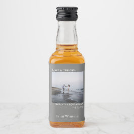 ミニマル結婚リストのグレーのフォトラヴ&ミ感謝していニ リキュールボトルラベル