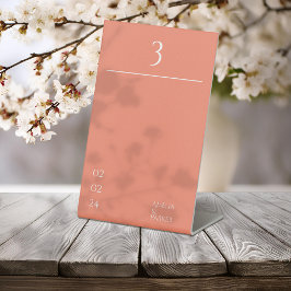 ミニマル結婚リストオレンジのテーブル番号 台座サイン