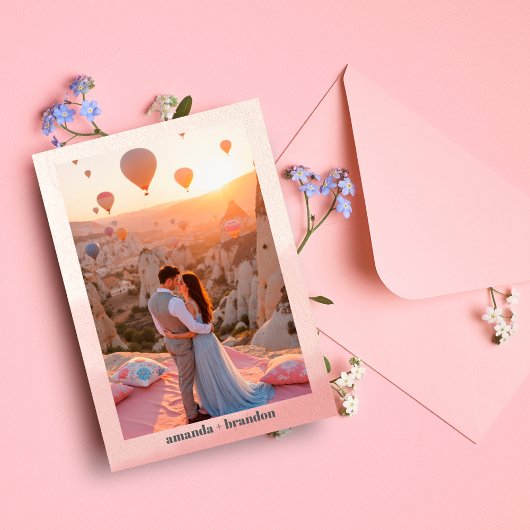 ミニマル赤面と開花はっきりしたスクリプト結婚の写真 招待状