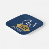 ミニマル金ゴールドグラッドキャップスタイリッシュ卒業パーティー ペーパープレート (傾斜あり)