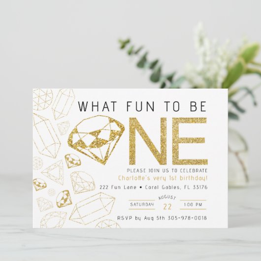 ミニマル金ゴールドジェムファースト誕生日パーティー招待状 招待状 (スタンド正面)