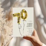 ミニマル金ゴールド70気球70th誕生日パーティー 招待状<br><div class="desc">招待状の友人と家族は、このミニマリストデザインと70歳の誕生日パーティーに。金ゴールドヘリウム70個の風船をクラシックの白い背景に搭載しシンプル、自分のイベント詳細と一緒に簡単すモダンるテンプレートをする。</div>