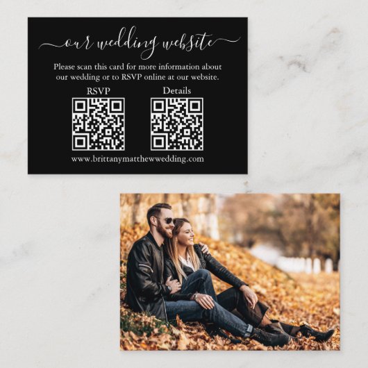 ミニマル2 QRウェディングRSVP詳細フォトブラック エンクロージャーカード (正面/裏面)