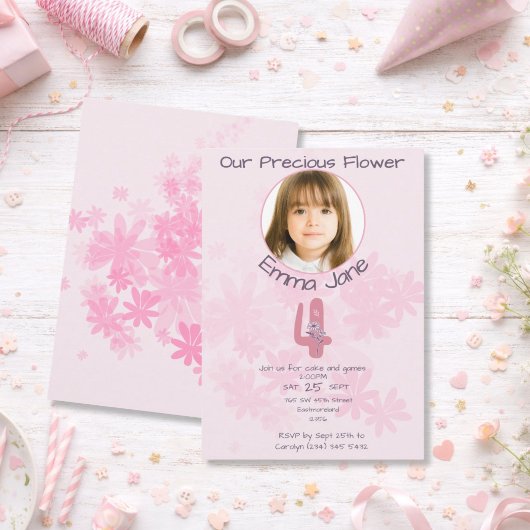 ミニマル ピンク フラワーフォト 女の子の4歳誕生日 招待状