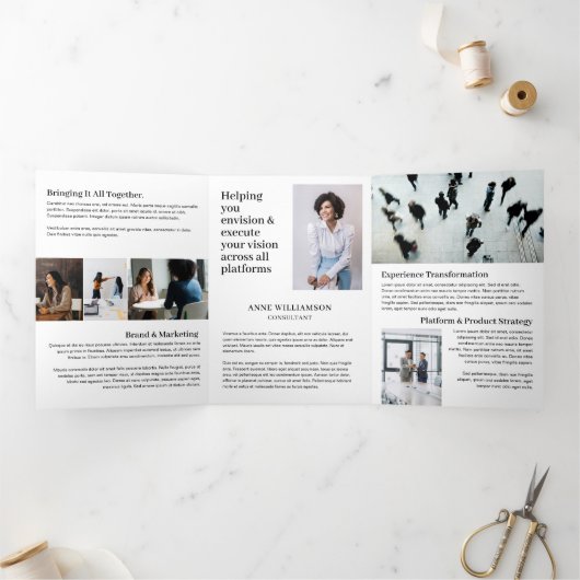 ミニマル &プロフェッショナルビジネスマーケティング&セールス 三つ折りカード (内部)