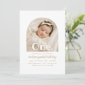 ミニマルBoho Arch写真1st誕生日 招待状 (スタンド正面)