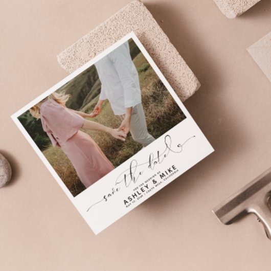 ミニマルQRコード白黒結婚写真 セーブザデート