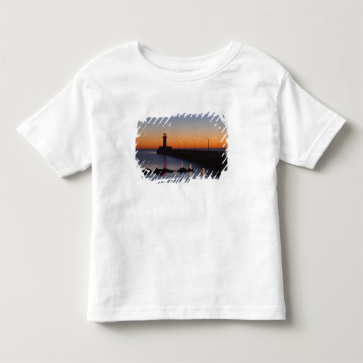 ミネソタ州ダルースの北岸埠頭灯台 トドラーTシャツ (正面)
