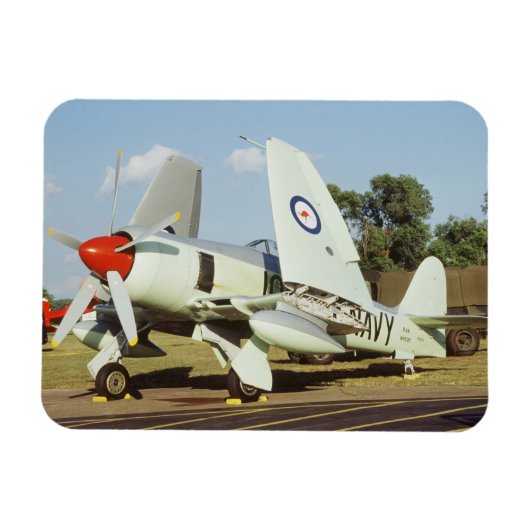 ミネソタ・ウィングCAFのホーカーシーフューリー マグネット (横)