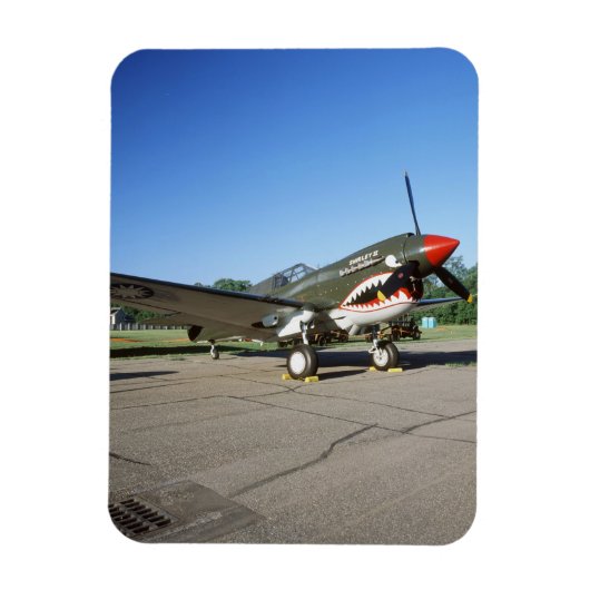 ミネソタCAFエアショーでのカーチスP-40 ウォーホーク マグネット (縦)