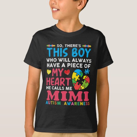 ミミ自閉症の意識と呼ばれる少年がいる Tシャツ (正面)
