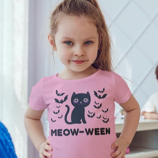 ミャオウィーンの喜び：黒猫とコウモリのハロウィン Tシャツ