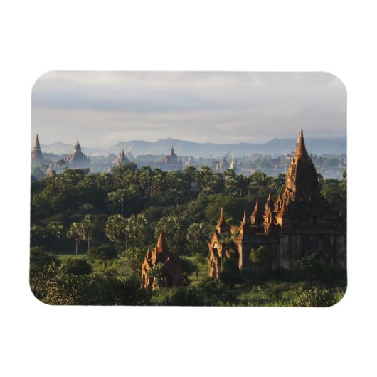 ミャンマー・バガンの日の出の寺院 マグネット (横)