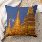 ミャンマー、夜の首長塔 クッション (ブランケット)