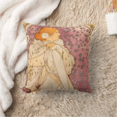 ミュシャアールヌーボー女性美しい クッション (ブランケット)