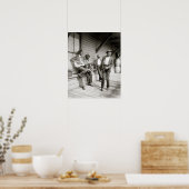 ミュージシャンは道路で、1908年。ヴィンテージ写真 ポスター (キッチン)