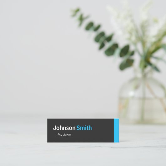ミュージシャン – パーソナルアクアブルーミニ スキニー名刺 (スタンド正面)