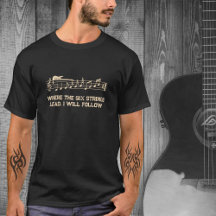 ミュージックアーティストブラックとタンギターTシャツ