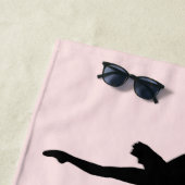 ミュージックピンクの素晴らしいバレリーナ踊り ビーチタオル (インサイチュ)