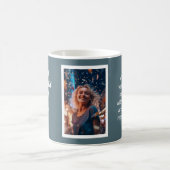 ミュートされたエレガンス石板ブルーハッピーバースデーカードマグ コーヒーマグカップ (中央)