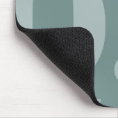 ミュートされたティール(緑がかった色)のレターフォーム マウスパッド (コーナー)