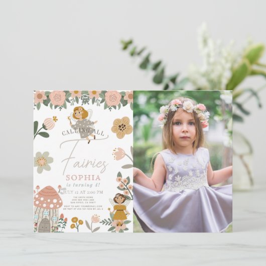 ミュートされたピンクのフローラ妖精ガール誕生日写真 招待状 (スタンド正面)
