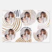 ミュートされたBoho図形とフェイク金ゴールドドットホリデーラップ ラッピングペーパーシート (正面)