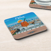 ミラノを望むテーブルの上にスピリッツのカクテル コースター (左側)