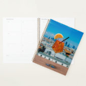 ミラノを望むテーブルの上にスピリッツのカクテル プランナー手帳 (ディスプレー)