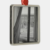 ミラノイタリア、ラスカラ·オペラ·ウィンドウからのビュー メタルオーナメント (右)