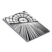 ミラノ·イタリア，ガレリアで展示 ノートブック (右側)