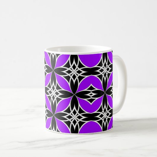ミラーリングされたケルト模様 ( Flutterby Purple ) コーヒーマグカップ (正面右)