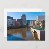 ミルウォーキーのキルボーン通りからのリバーフロント ポストカード (正面/裏面)